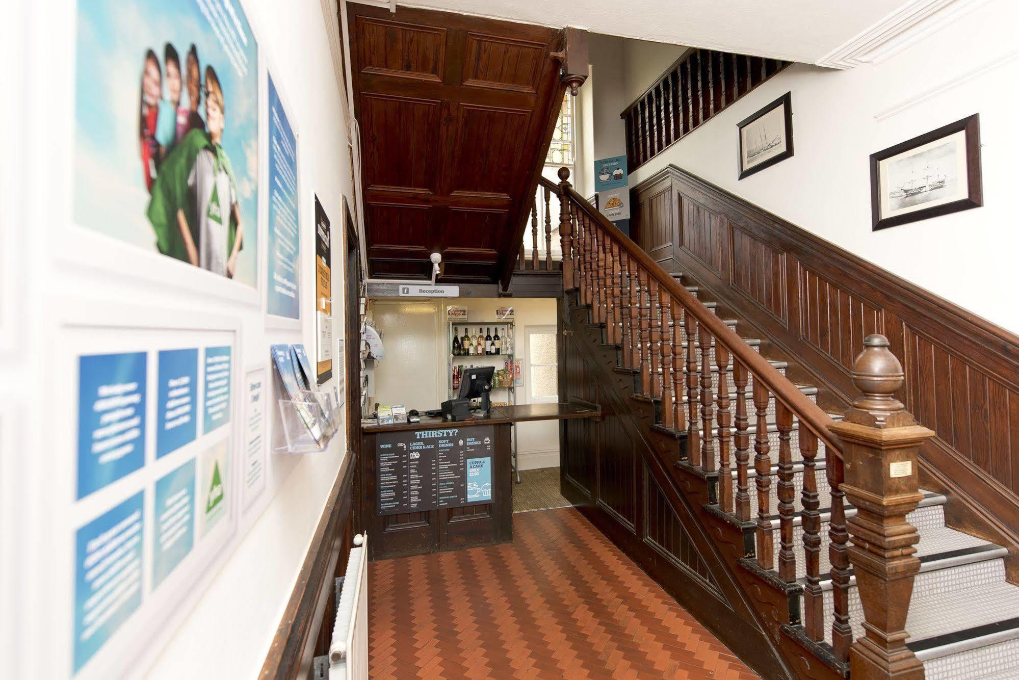Yha * Coverack